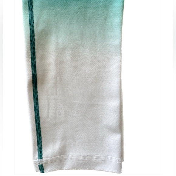 Teal Venom Metallic Ombré Light n Tight Hi-Rise 7/8 (size 4) - Picture 2 of 6